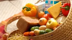 Ingyen adják az élelmiszert a háborús övezetben élőknek