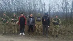 Húsz katonaságot elkerülő férfit tartóztattak fel a határőrök Kárpátalján