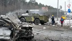 Ukrán elnöki hivatal: orosz rakéta csapódott be egy kijevi pályaudvar közelében