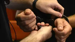 Veréssel végződött a lányszöktetés, TEK-esek mentek a tinilány rokonaiért