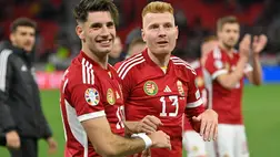 Szoboszlai Dominik (b) és Kalmár Zsolt, a győztes magyar válogatott tagjai a labdarúgó Európa-bajnoki selejtezők G csoportjában játszott Magyarország-Bulgária mérkőzés után a Puskás Arénában 2023. március 27-én. Magyarország-Bulgária 3-0. MTI/Czeglédi Zsolt