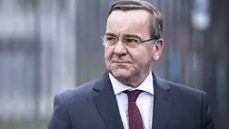 Német védelmi miniszter: Egy tábornok figyelmetlensége vezetett a lehallgatási botrányhoz