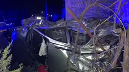 Ketten megsérültek a Beregszászi járásban történt közlekedési balesetben - közölte a Rendkívüli Helyzetek Állami Szolgálata (DSZNSZ) nagyszőlősi kirendeltsége Facebook-oldalán. A balesetben a 21 éves sofőr és 28 éves utasa sérült meg.