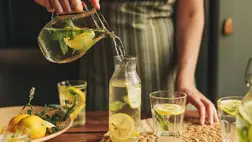 Ez az 5 frissítő víz csodát tesz a szervezettel - Menstruációs görcsök és túlsúly ellen is használnak