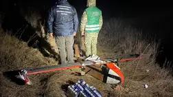 Kárpátalján a határőrök lefoglaltak egy pilóta nélküli légijárművet, amelyet cigaretta csempészetre használtak. Fotó: Ukrán Állami Határőrszolgálat