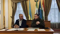 A határőrségi engedélyekről tájékoztatták az elöljárókat. Fotó: Babják Zoltán Facebook-oldala