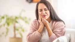 9 ok, amitől az egészségesnek tűnő fog fájhat: gyakori rossz szokás is felelős lehet érte