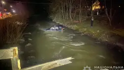 Folyóba zuhant egy gépkocsi Kárpátalján, ketten meghaltak. Fotó: Nemzeti Rendőrség