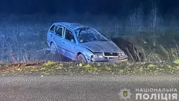 Halálos közúti baleset Kárpátalján. A sofőr életét vesztette, utasa megsérült. Fotó: Nemzeti Rendőrség