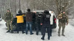  Három férfi és egy nő próbálkozott Kárpátalján átjutni az államhatáron. Fotó: Ukrán Állami Határőrszolgálat