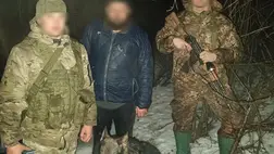 Fuldokló férfit mentettek ki Tiszából a határőrök, Magyarországra akart eljutni. Fotó. DPSZU