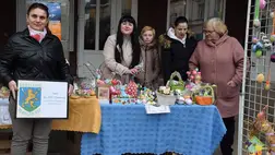 Segítség a fronton harcolóknak - Jótékonyági húsvéti vásár Beregszász főterén