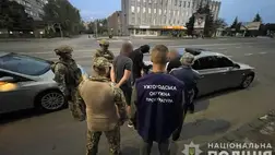 A Kárpátaljai Rendőrség munkatársai 2023. szeptemberében letartóztatta egy kábítószer-kereskedő csoport tagjait. A nyomozás végeztével most bíróság elé kerülnek. Fotó: Nemzeti Rendőrség