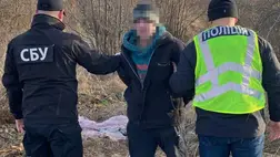 Egy 45 éves beregszászi lakos ellen lőfegyverek, lőszerek és robbanóanyagok illegális beszerzésének, tárolásának és értékesítésének gyanúja miatt indult eljárás. Fotó: Kárpátaljai Ügyészség