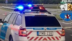 Meghalt egy ember, amikor járdára hajtott két autó Debrecenben