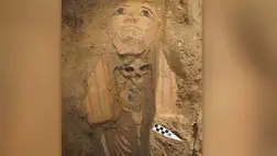 Ókori egyiptomi múmia maszkokat, sírokat és a "csend istene" szobrot fedezték fel Saqqaraban