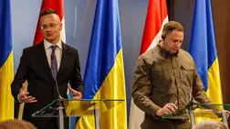 Szijjártó Péter külgazdasági és külügyminiszter (b) és Andrij Jermak, az ukrán elnöki hivatal vezetője (j) sajtótájékoztatót tart megbeszélésük után Ungváron 2024. január 29-én. MTI/Nemes János