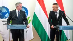 Szijjártó Péter külgazdasági és külügyminiszter (j) és Mathias Cormann, a Gazdasági Együttműködési és Fejlesztési Szervezet (OECD) főtitkára a tárgyalásuk után tartott sajtótájékoztatón Budapesten, a minisztériumban 2024. március 5-én. MTI/Balogh Zoltán