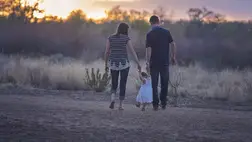 MCC: elvárható a szülőktől, hogy gyermekeiket 24 éves korukig anyagilag támogassák