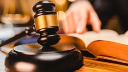 Fegyházbüntetést kapott egy vak nőt kifosztó férfi