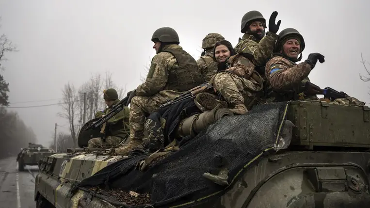 Orosz-ukrán háború: Integető ukrán katonák