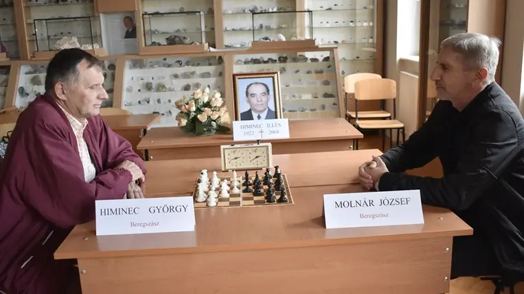 Himinec Illés emléktorna