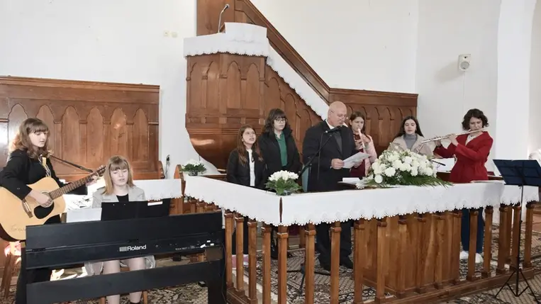 Nőszövetségi csendesdélután a benei református templomban. 