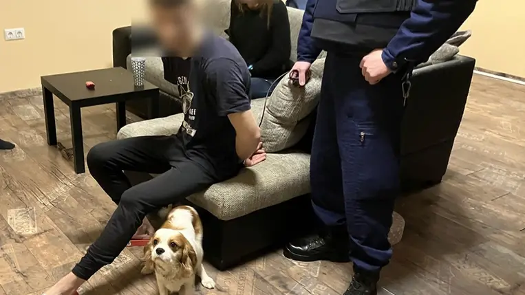 Fiatalokból álló drogterjesztő bandát számoltak fel Magyarországon