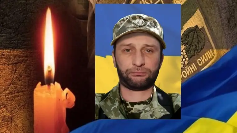 Ungváron utolsó útjára kísérik az orosz-ukrán háborúban elesett Ivan Berkelót.  