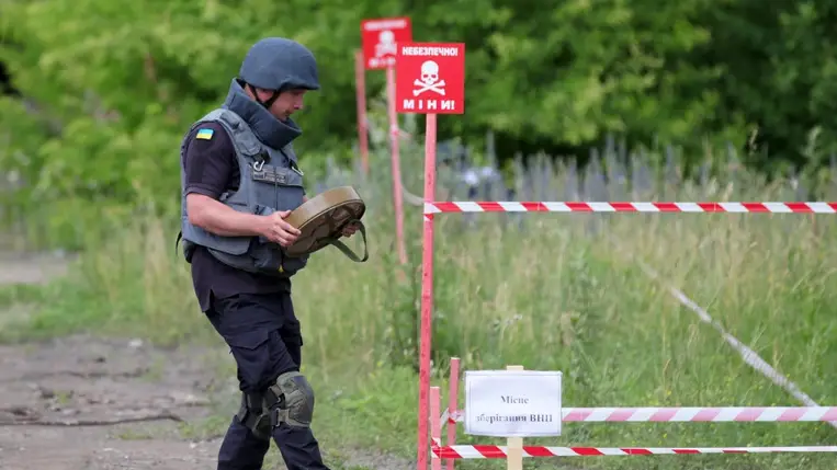 Aknamentesítés Ukrajnában. Illusztráció