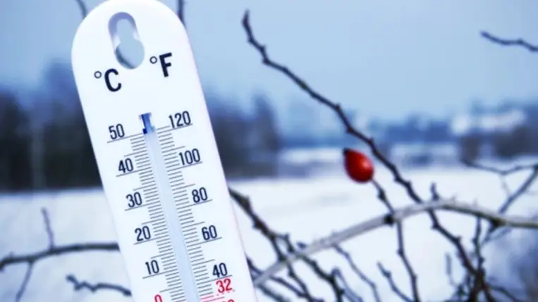 Fagyos időjárás. Illusztráció