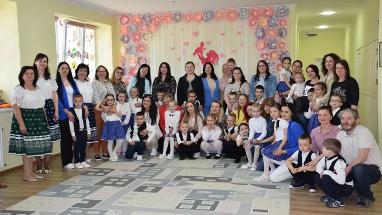 Édesanyák ünnepe a Frangepán Gimnázium beregszászi bázisóvodájában. Fotó: Kárpátinfo/Kovács Erzsébet