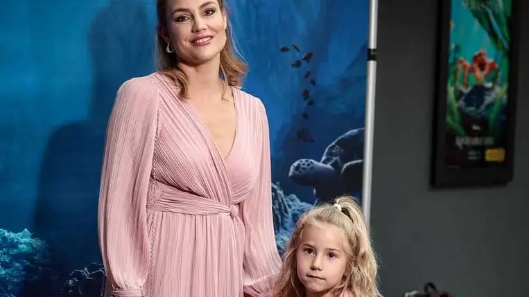 Som-Balogh Edina lánya jól megnőtt: Liliennel összeöltöztek a premieren