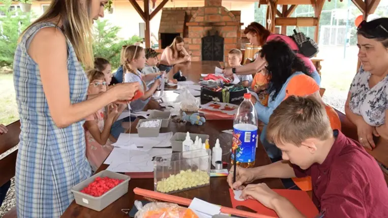 Gyermekdélután a beregszászi római katolikus plébánián. Fotó: Kárpátinfo/Kovács Erzsébet