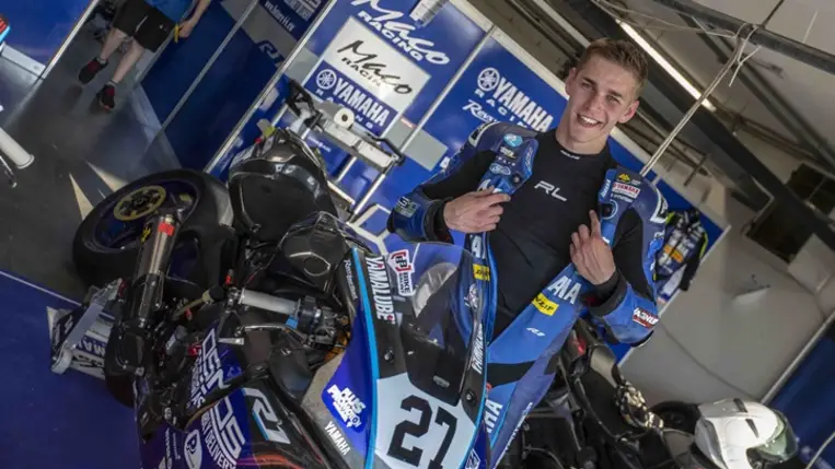 A H-Moto Team pilótája ezúttal az Alpok Adria Bajnokság szezonnyitóján állt rajthoz a Slovakiaringen. Fotó: Izsó Krisztián 