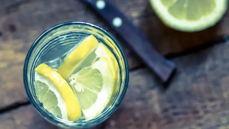  Ez a citromos víz hatalmas hátránya, amiről senki sem beszél 