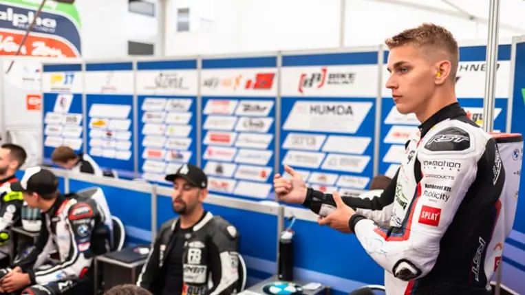 Kovács Bálint: „A balszerencse felült a BMW-re, ezt igazolja a két 13. helyem”. Fotó: Henk Teerink, Damon Teerink