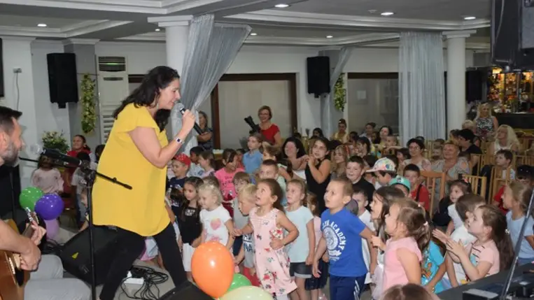 A Veronaki Trió gyermekműsora Kárpátalján - Gőgös Gúnár Gedeon és barátai