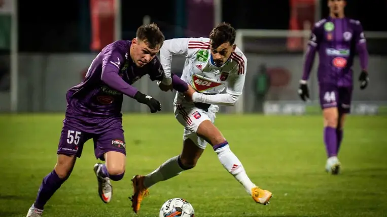 Kirúgta a megváltóként igazolt focistáját a Fehérvár 