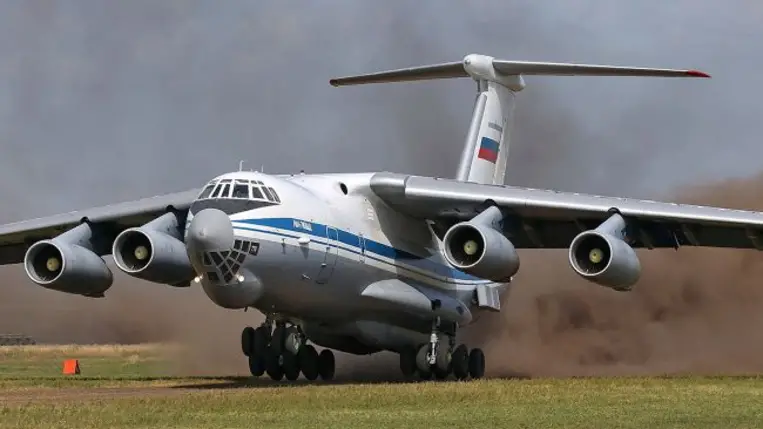 Négy orosz Il-76-os katonai szállítórepülőgép semmisült meg az Oroszország északnyugati részén fekvő Pszkov ellen szerdára virradó éjjel végrehajtott dróntámadás. Fotó: росЗМІ. 