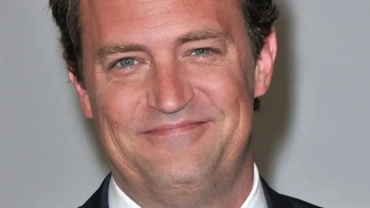 Pezsgőfürdőben találták holtan a Jóbarátok sokak kedvenc főszereplőjét