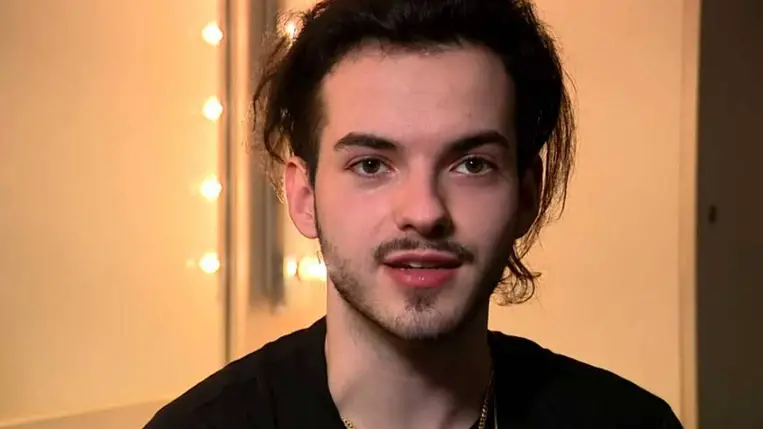 Azahriah-nak ezért nincs érettségije: megdöbbentő, hogy bánt vele a tanára