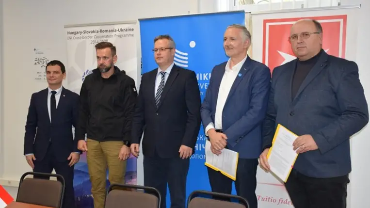 Újabb EU-s humanitárius segítségnyújtásról írtak alá szerződést Beregszászban. Fotó: Kárpátinfo/Kovács Erzsébet