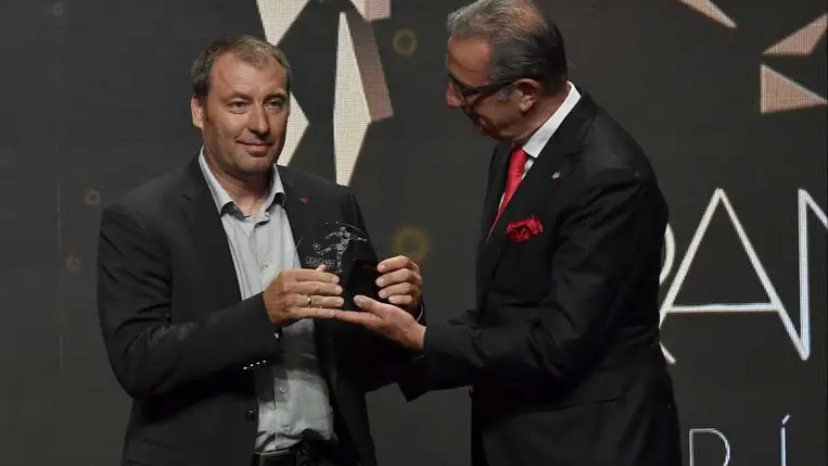 Megvan, ki lehet a borzalmas helyzetben lévő Honvéd új edzője