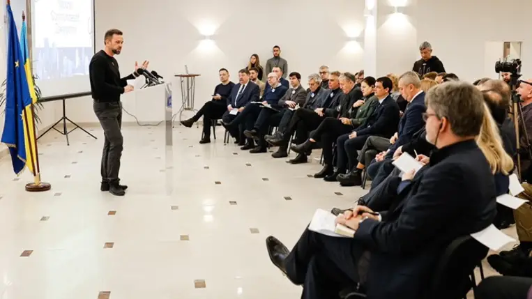 December 11-én munkalátogatásra érkeztek Kárpátaljára az Európai Unió tagállamai diplomáciai képviseleteinek vezetői. Fotó: Facebook/Віктор Микита