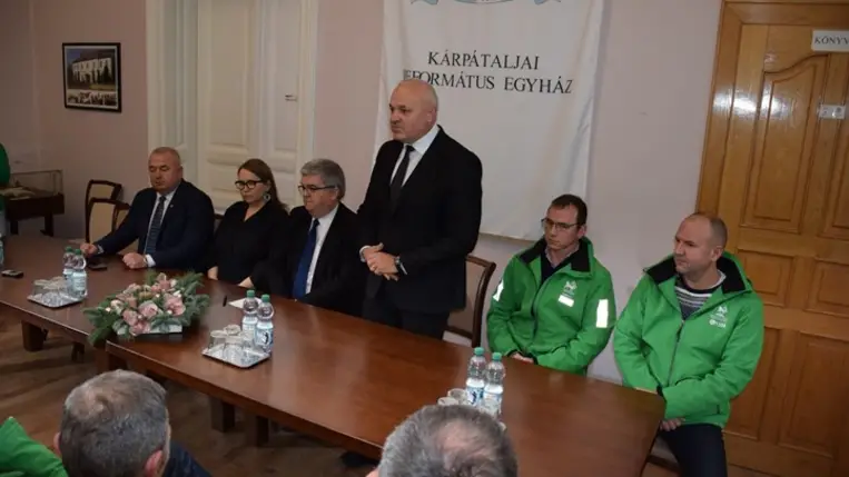 Határon átnyúló cselekvő szeretet - Élelmiszeralapanyagokkal segít a Magyar Református Szeretetszolgálat. Fotó: Kárpátinfo/Kovács Elemér