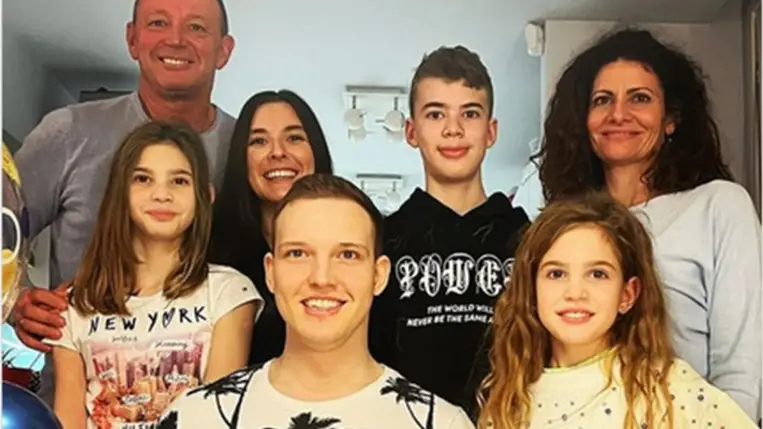 Győrfi Pál 18 éve boldog gyönyörű feleségével: meglepődsz, az első randijuk hol volt