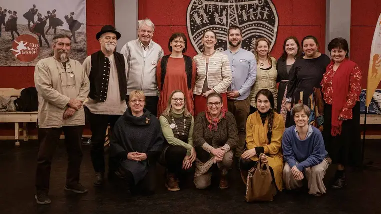 Tíz mesés év - Egy évtizede szól a mese hetedhét határon túl