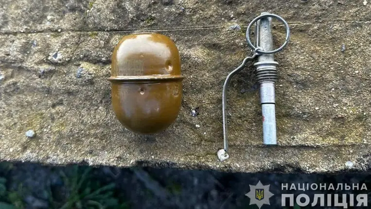 Kézigránáttal autókázott egy férfi Kárpátalján. Fotó: Nemzeti Rendőrség