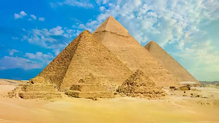 Megoldhatták az egyiptomi piramisok több ezer éves rejtélyét